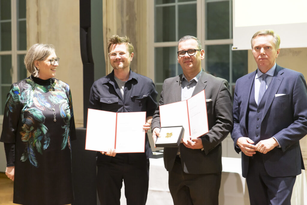 54951399784 1d09cca7b8 k